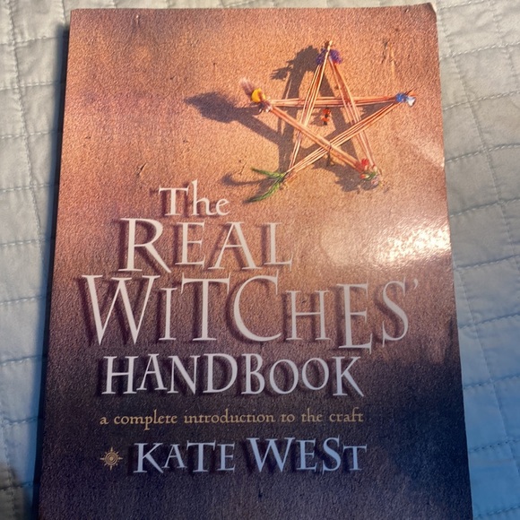 Witchery and Spells books - Picture 6 of 6